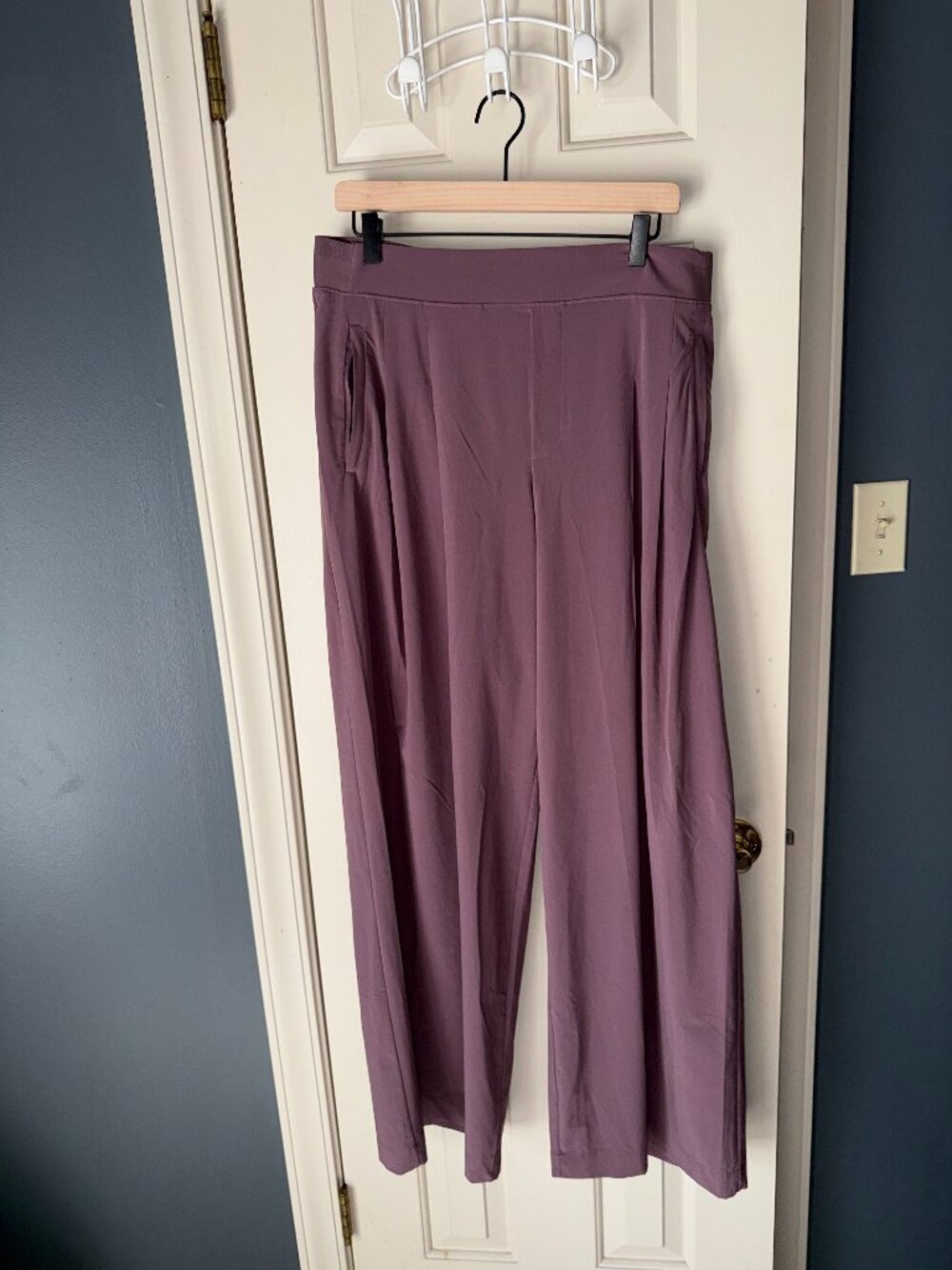Athleta Mauve Purple Wide Leg Travel Pants Size 14 Tall